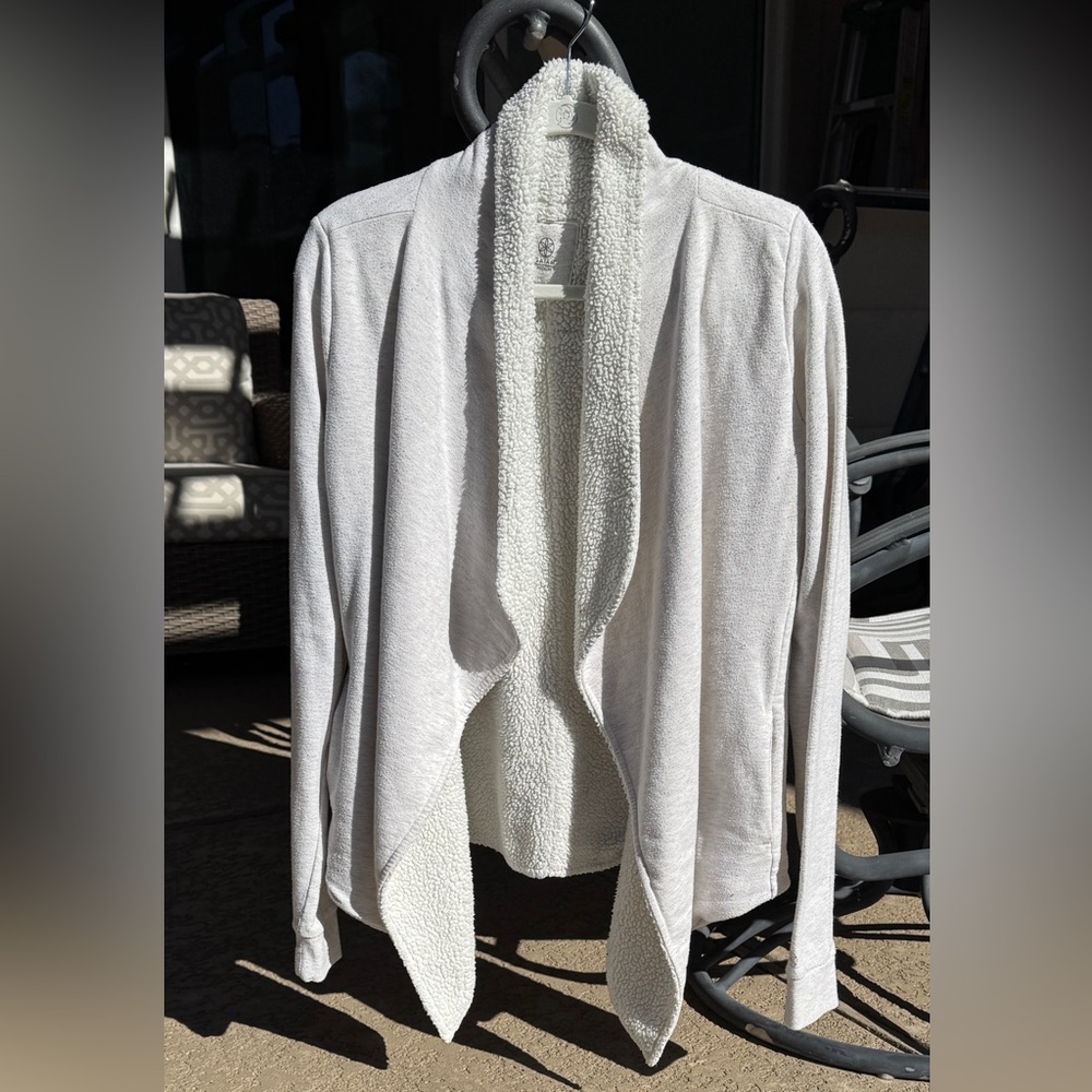 GAIAM Women’s Cream Open-Front Cardigan (Medium)